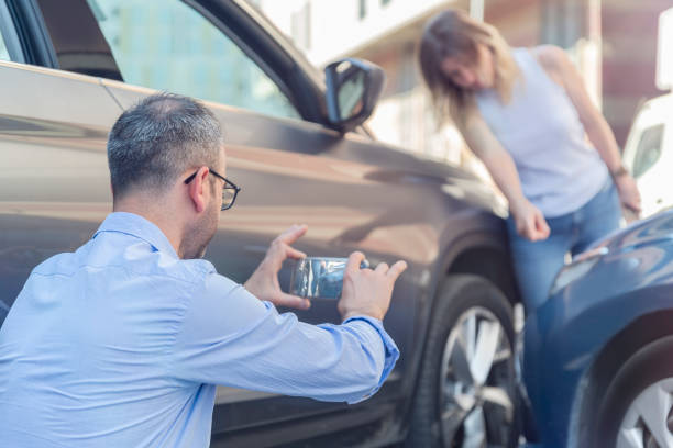 Professional Full Coverage Car Insurance technician working in Allendale, CA
